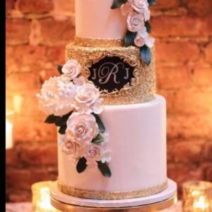 4cd1bd5f-7109-466f-94d4-43690f2093cf 3 Tier Decorated Cake